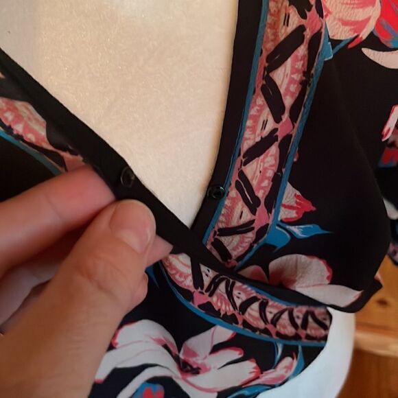 Flying Tomato 🍅 top - Picture 3 of 8